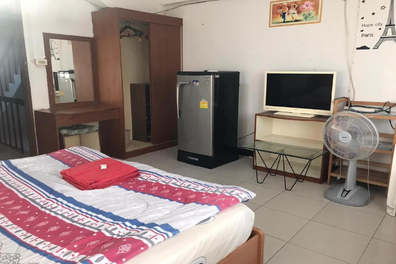 Oyo 1141 Ban Dao Hotell Jomtien Beach Exteriör bild